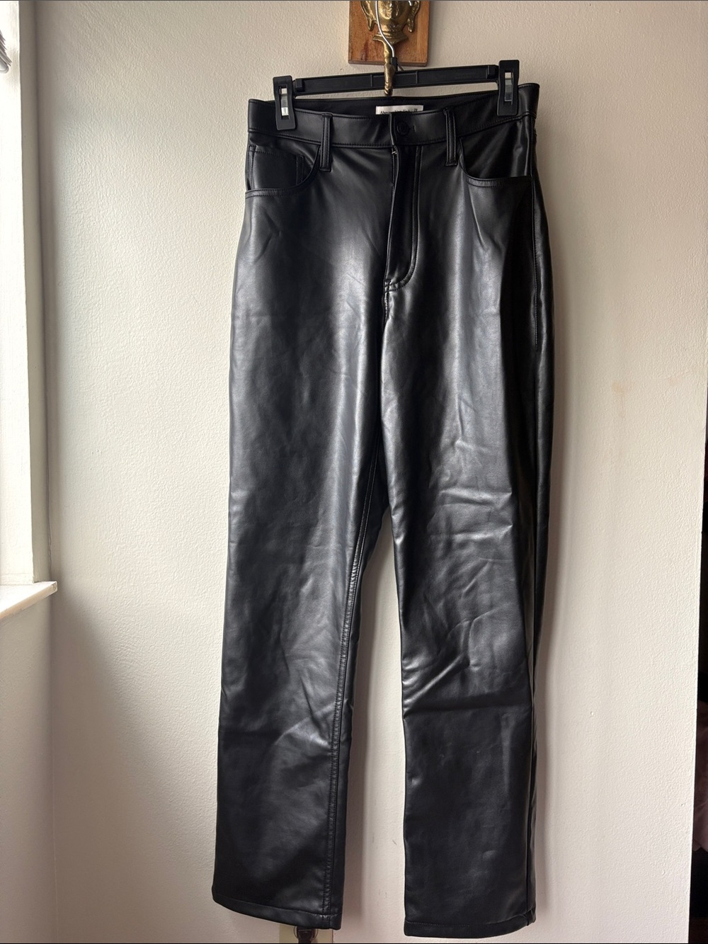 Abercrombie & Fitch The 90’s Straight Ultra High Rise Vegan Leather Pants 28